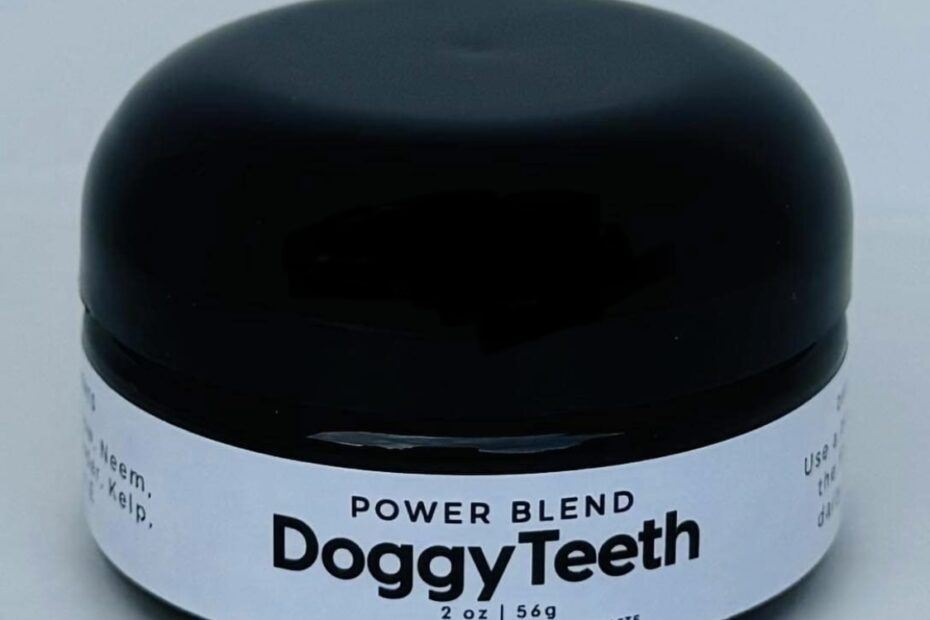 Jar of DoggyTeeth dog toothpaste without glycerine