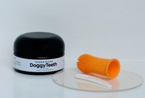 Image of DoggyTeeth Tallow Dog Toothpaste, spatula and disc 